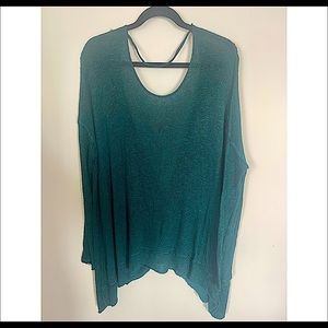 FREE PEOPLE CHASING YOU OPEN TWIST BACK OVERSIZED SWEATER